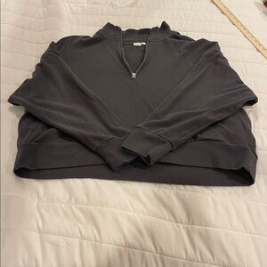 GAP Charcoal Quarter Zip Sweatshirt Size XL with Pockets Gently Used